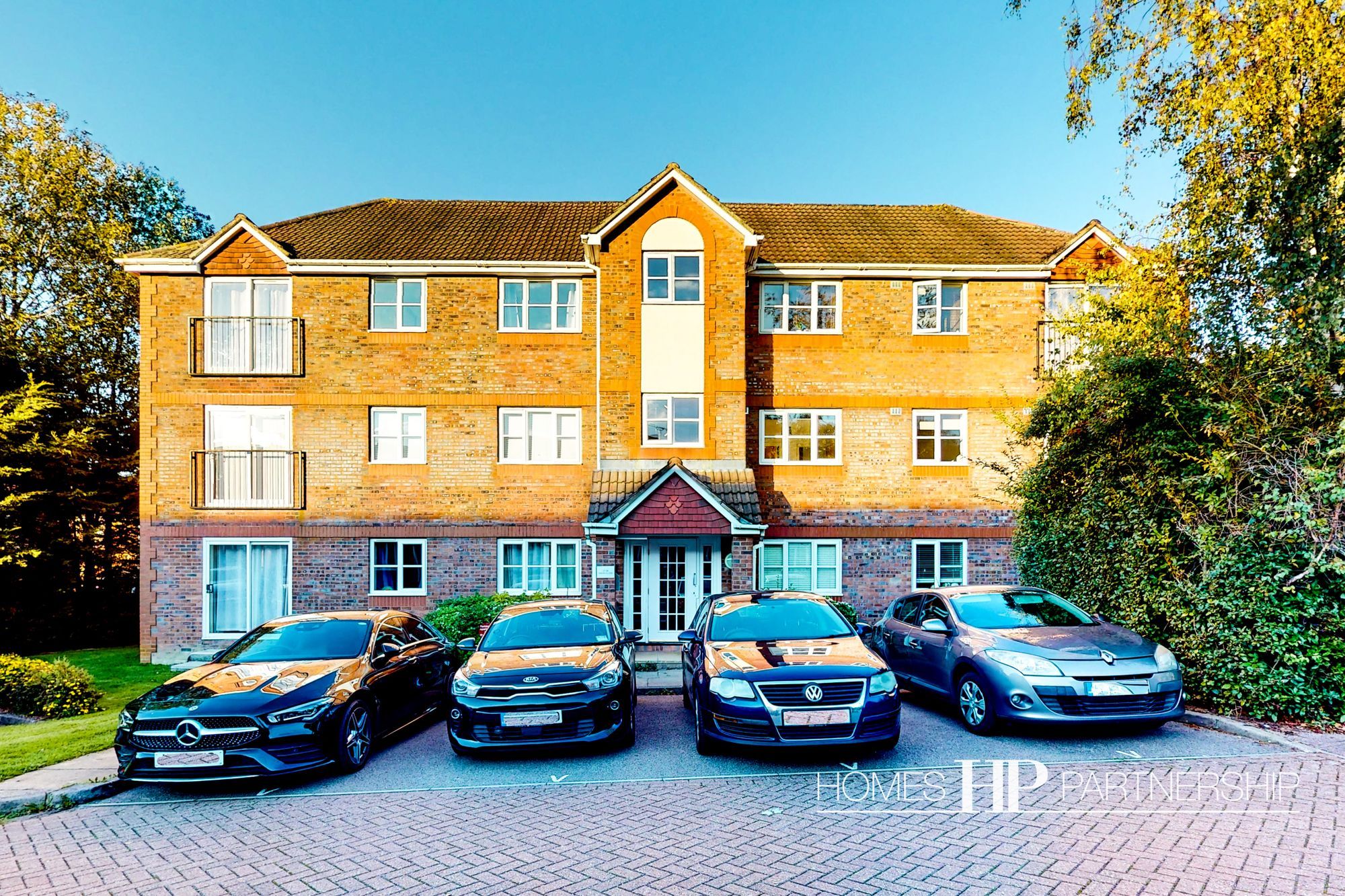2 bed flat for sale in Dakin Close, Maidenbower RH10 Zoopla