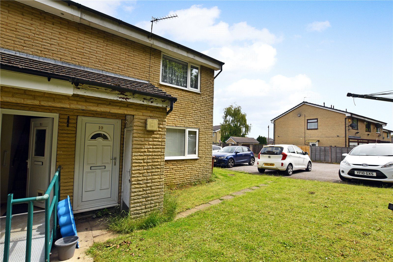 1 bed flat for sale in Cromwell Court, Drighlington, Bradford, West Yorkshire BD11 Zoopla