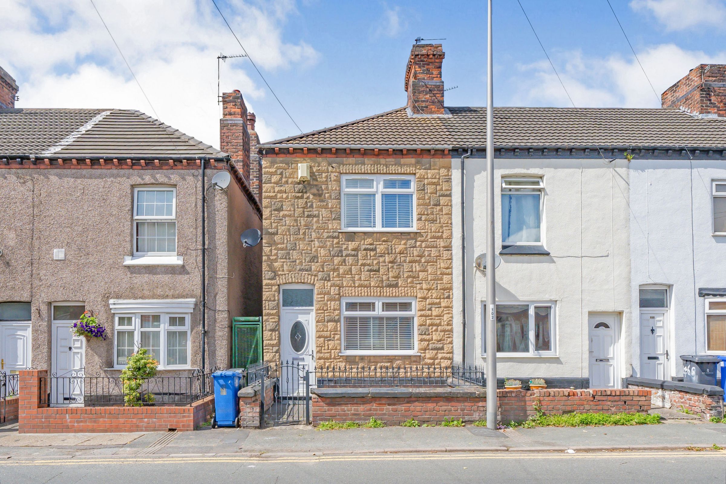 3 bed end terrace house for sale in Hale Road, Widnes WA8 Zoopla