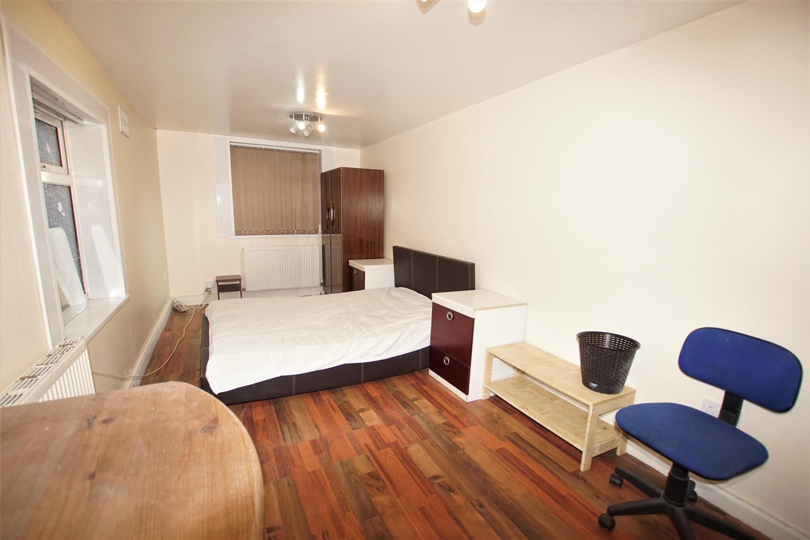 3 bed flat to rent in Bristol Road, Selly Oak, Birmingham B29 Zoopla