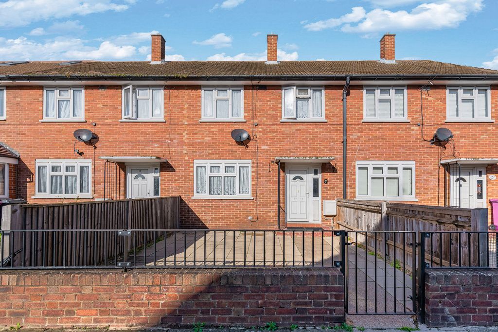 2 bed terraced house for sale in Franklin Street, London E3 Zoopla