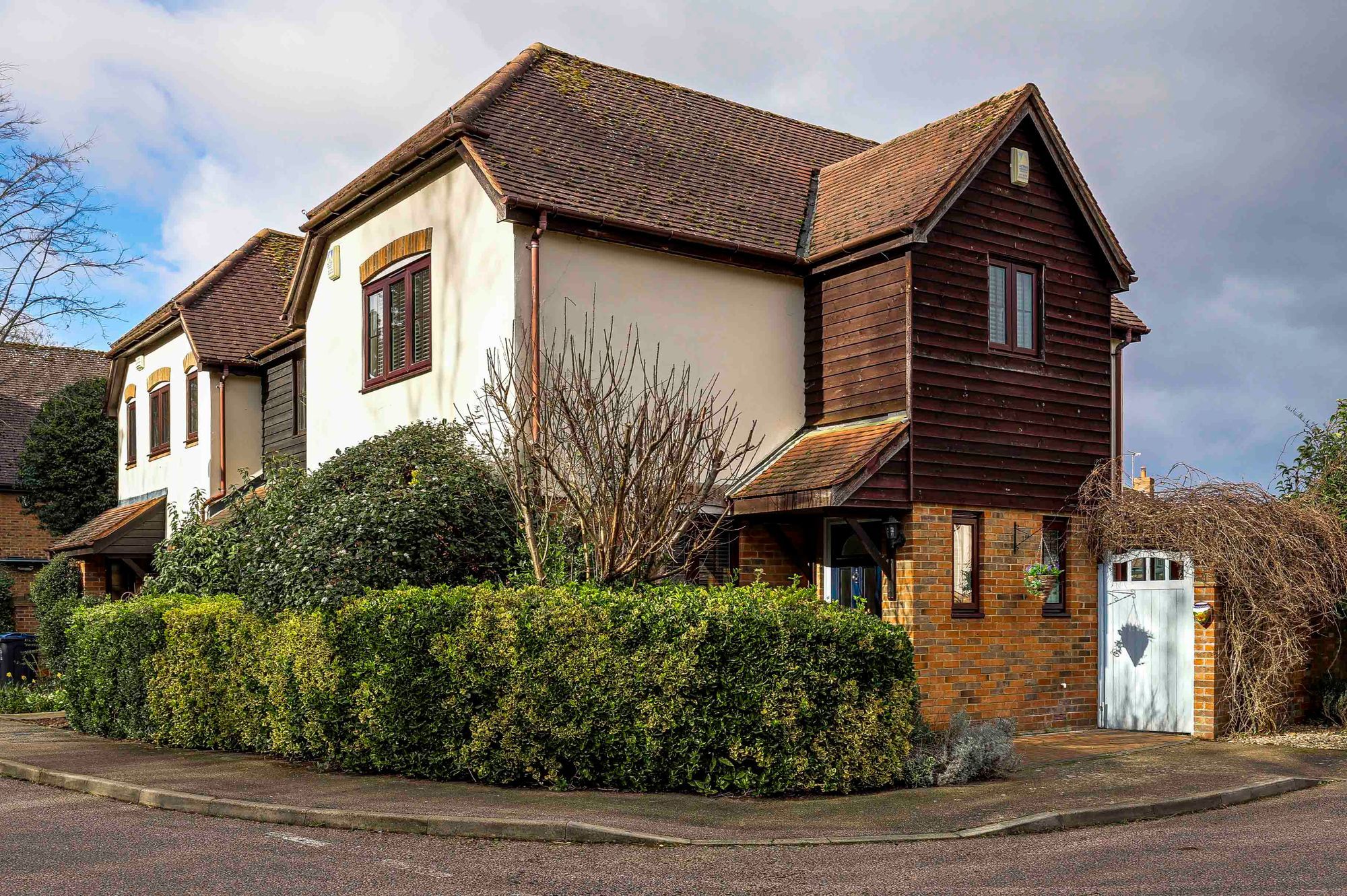 3 bed end terrace house for sale in The Granary, Stanstead Abbotts