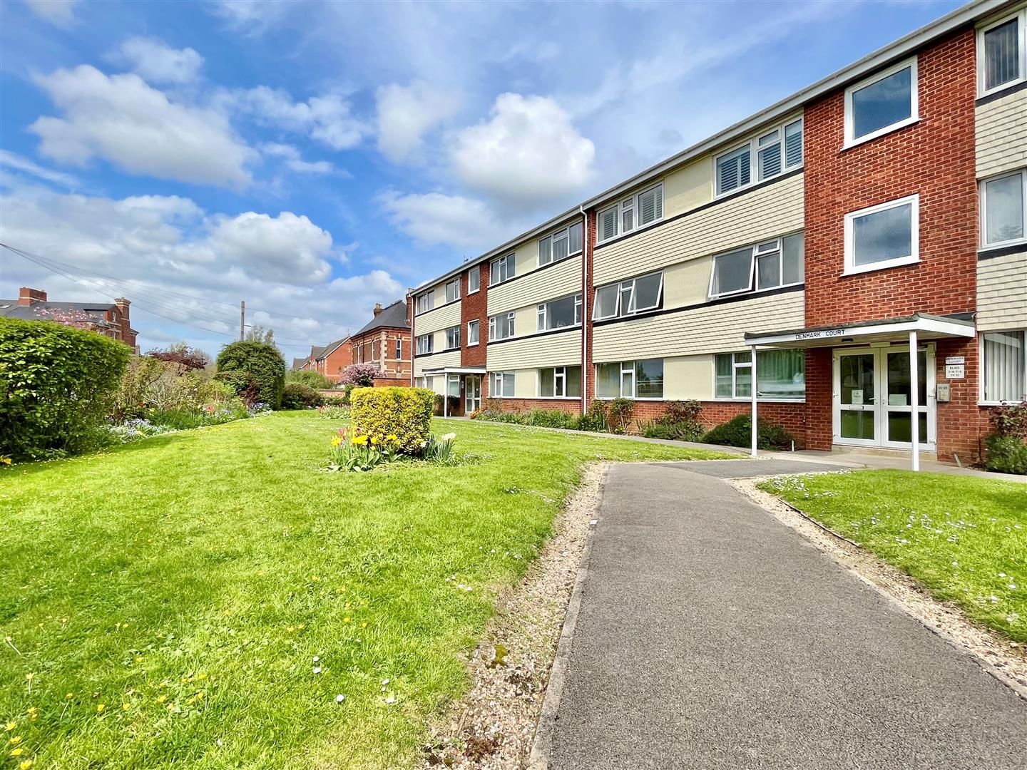 2 bed flat for sale in Denmark Court, Denmark Road, Gloucester GL1 Zoopla