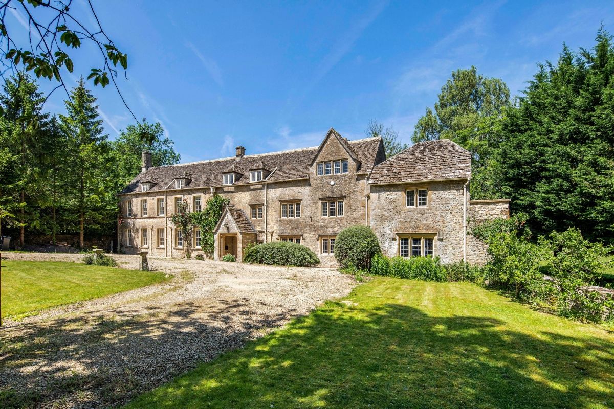 7 bed country house to rent in Priors Court, Baunton, Cirencester GL7