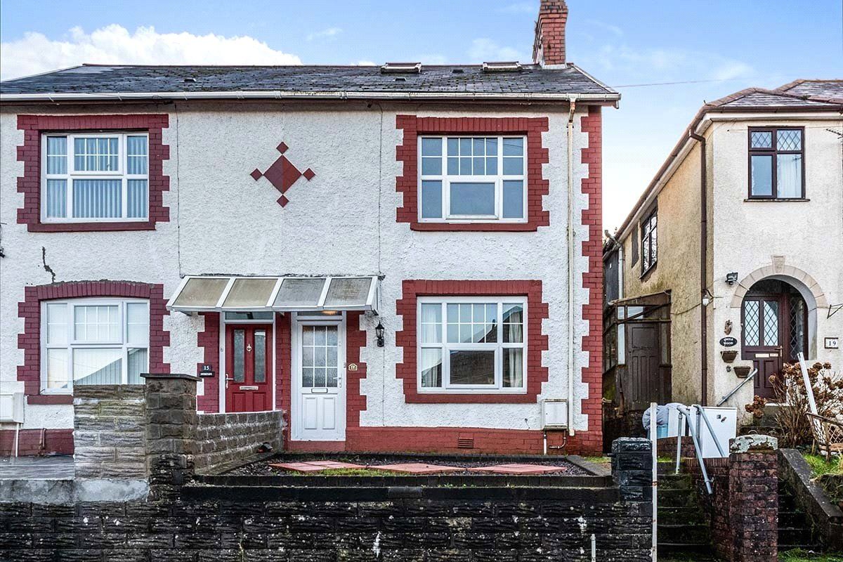 4 bed semidetached house for sale in New Road, Cockett, Swansea