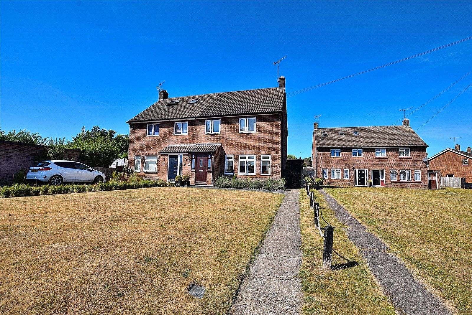 4 bed semidetached house for sale in Maidenbower Avenue, Dunstable, Bedfordshire LU6 Zoopla