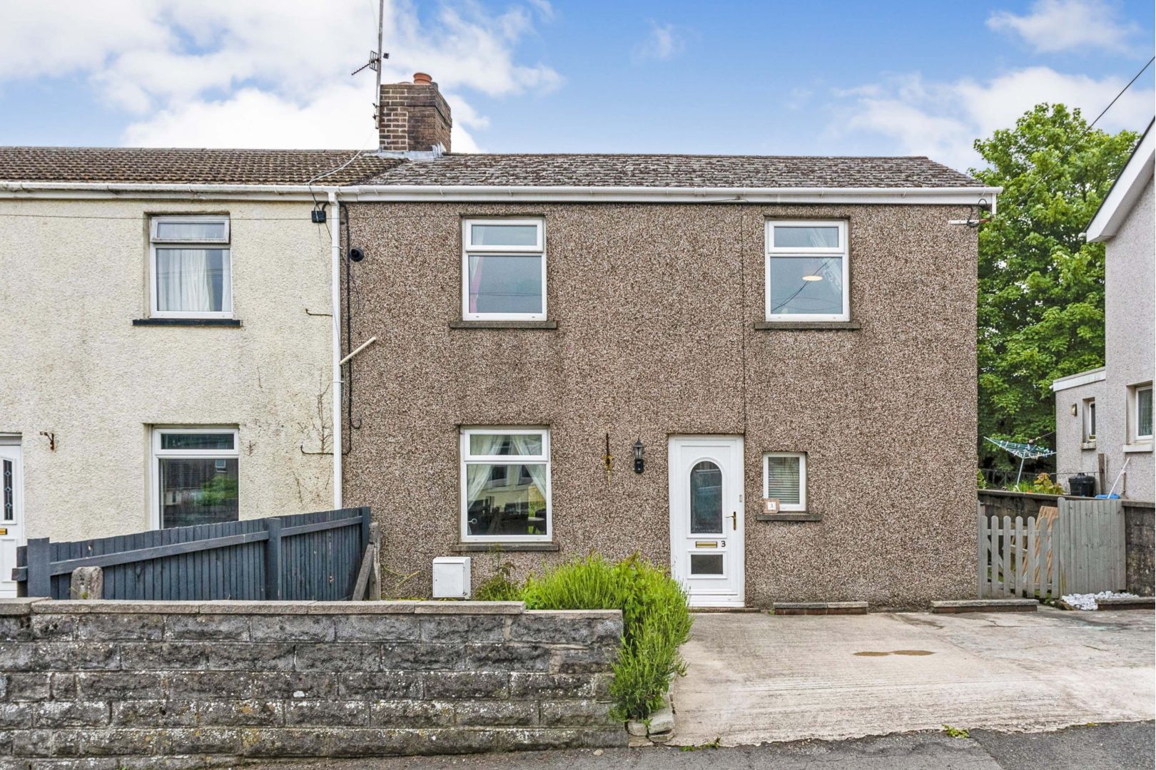 3 bed semidetached house for sale in Heol Ynysawdre, Bridgend CF32