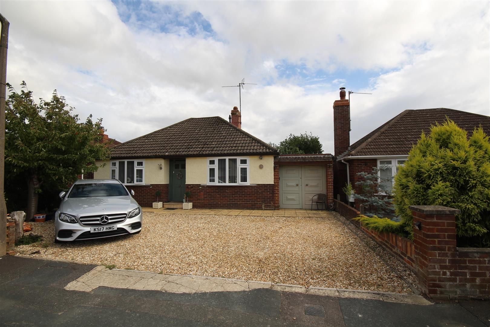 Hill View Road, Stratton St Margaret, Swindon SN3  