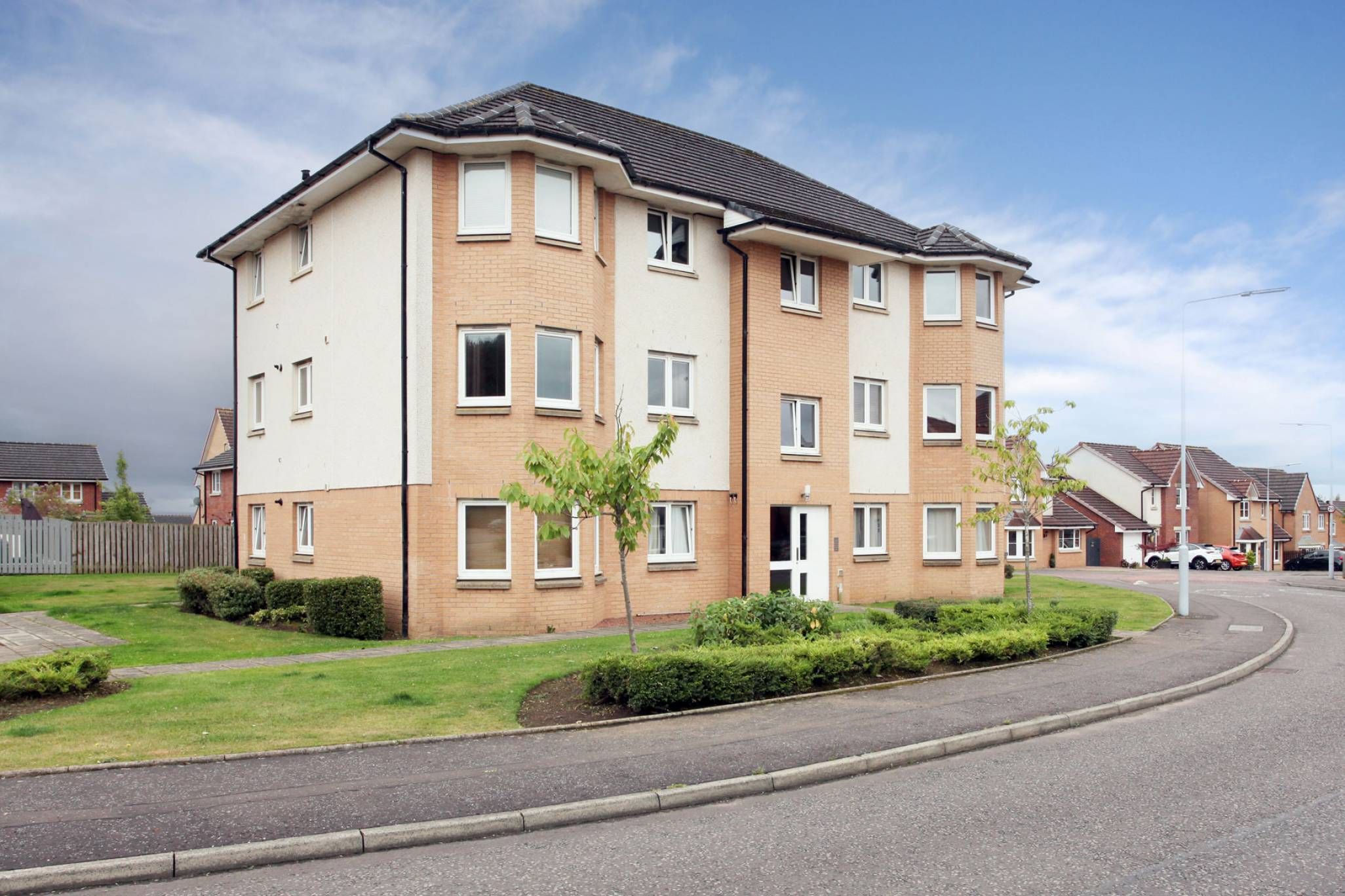2 bed flat for sale in Fieldfare View, Dunfermline, Fife KY11 Zoopla