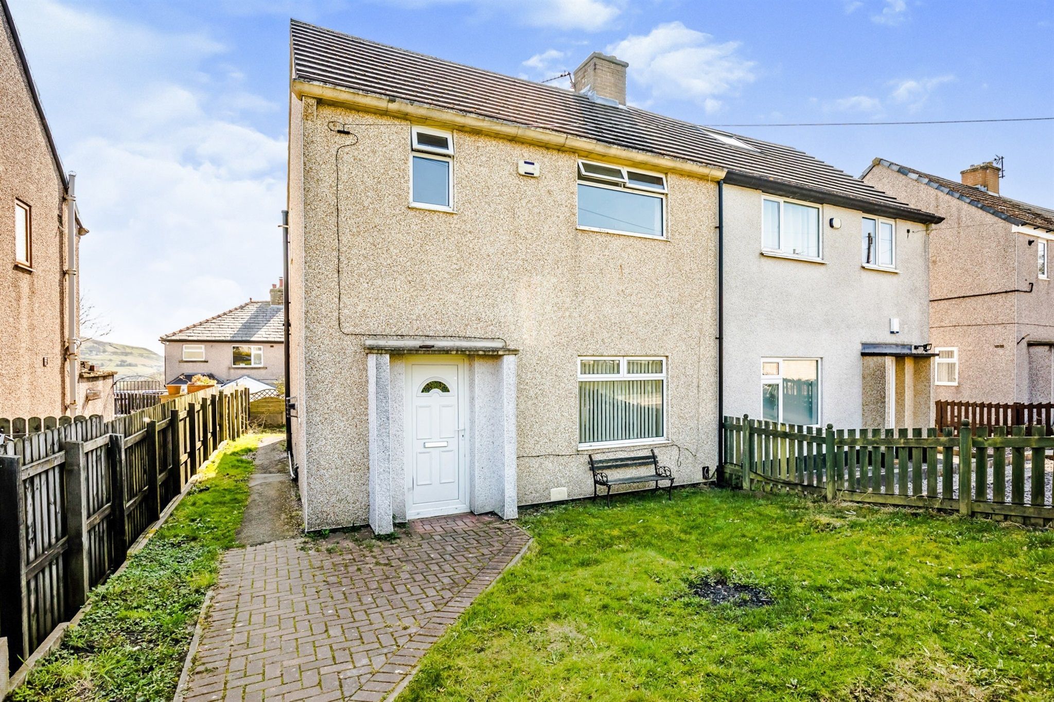 3 bed semidetached house for sale in Whitehill Crescent, Illingworth