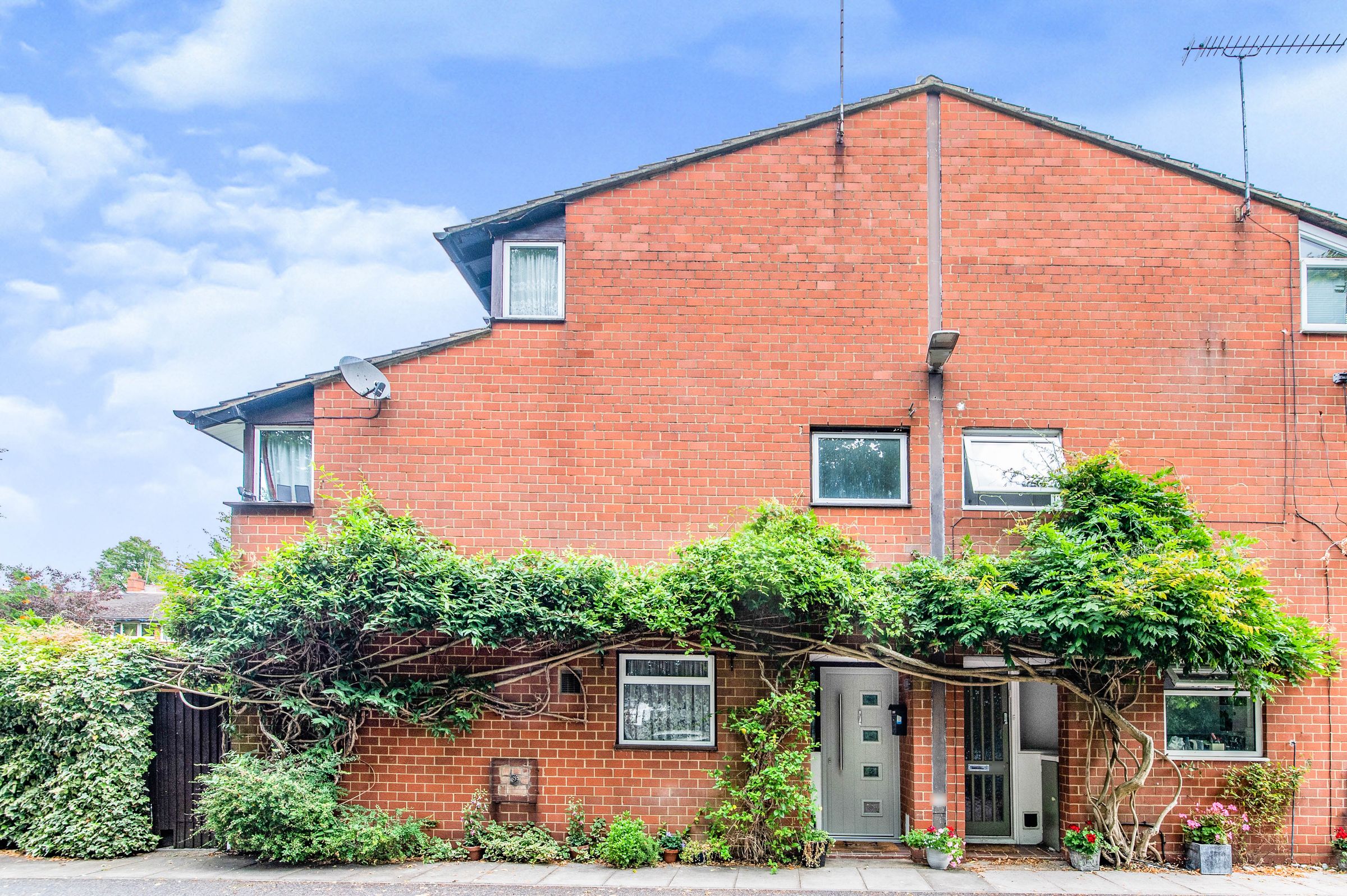 4 bed end terrace house for sale in Close, Northwood, Middlesex HA6 Zoopla