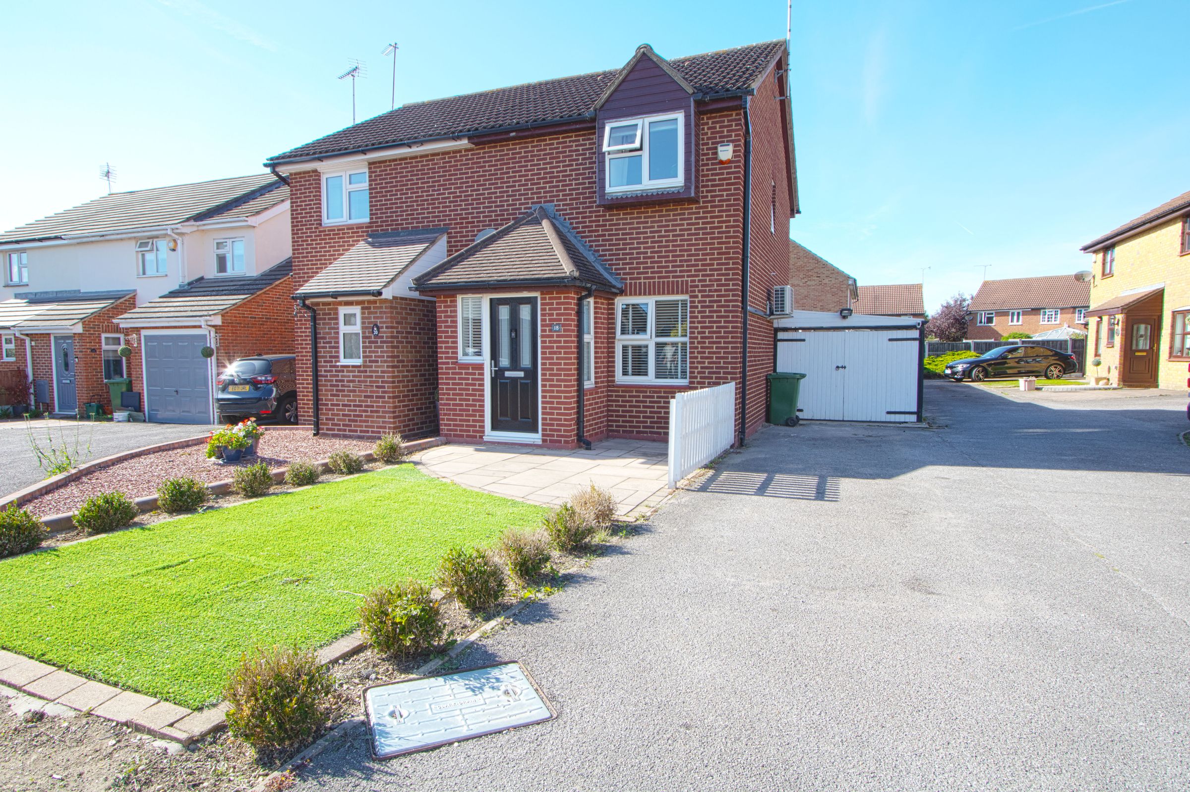 2 bed semidetached house for sale in Langenhoe, Wickford, Essex SS12