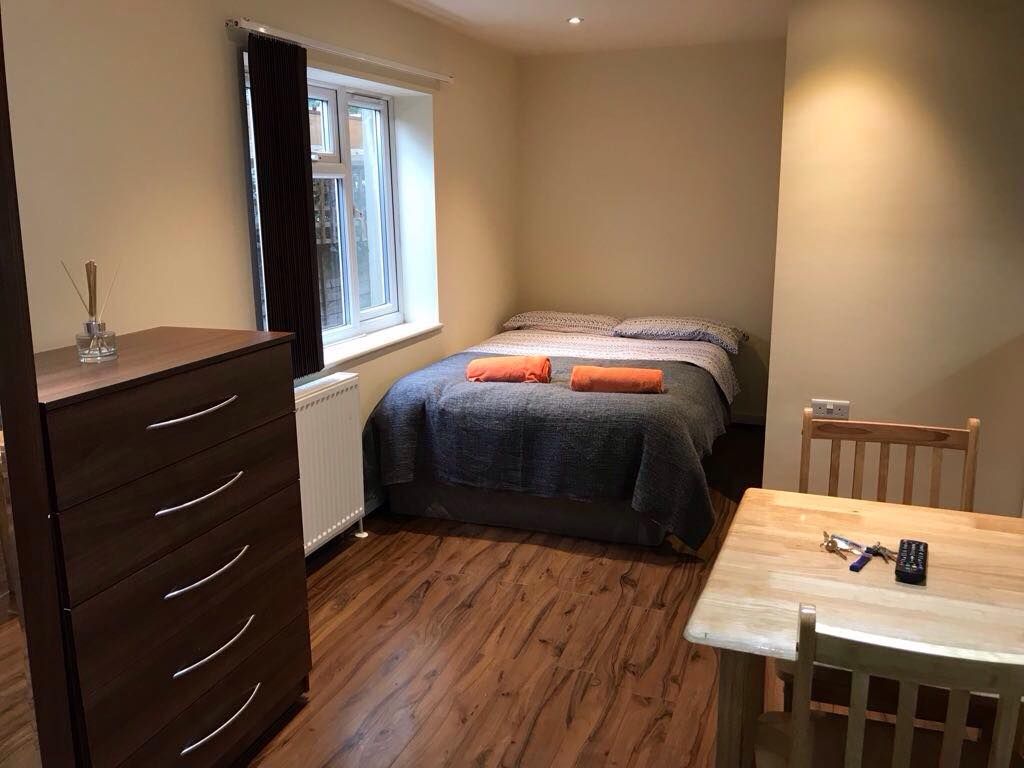 Studio to rent in Balmoral Road, Willesden Green NW2 Zoopla