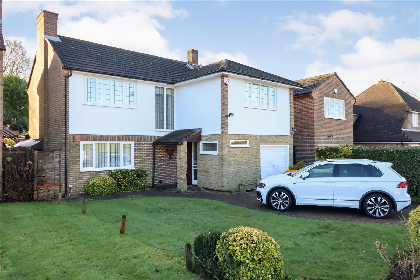 4 bed detached house for sale in Pollards Drive, Horsham RH13 Zoopla