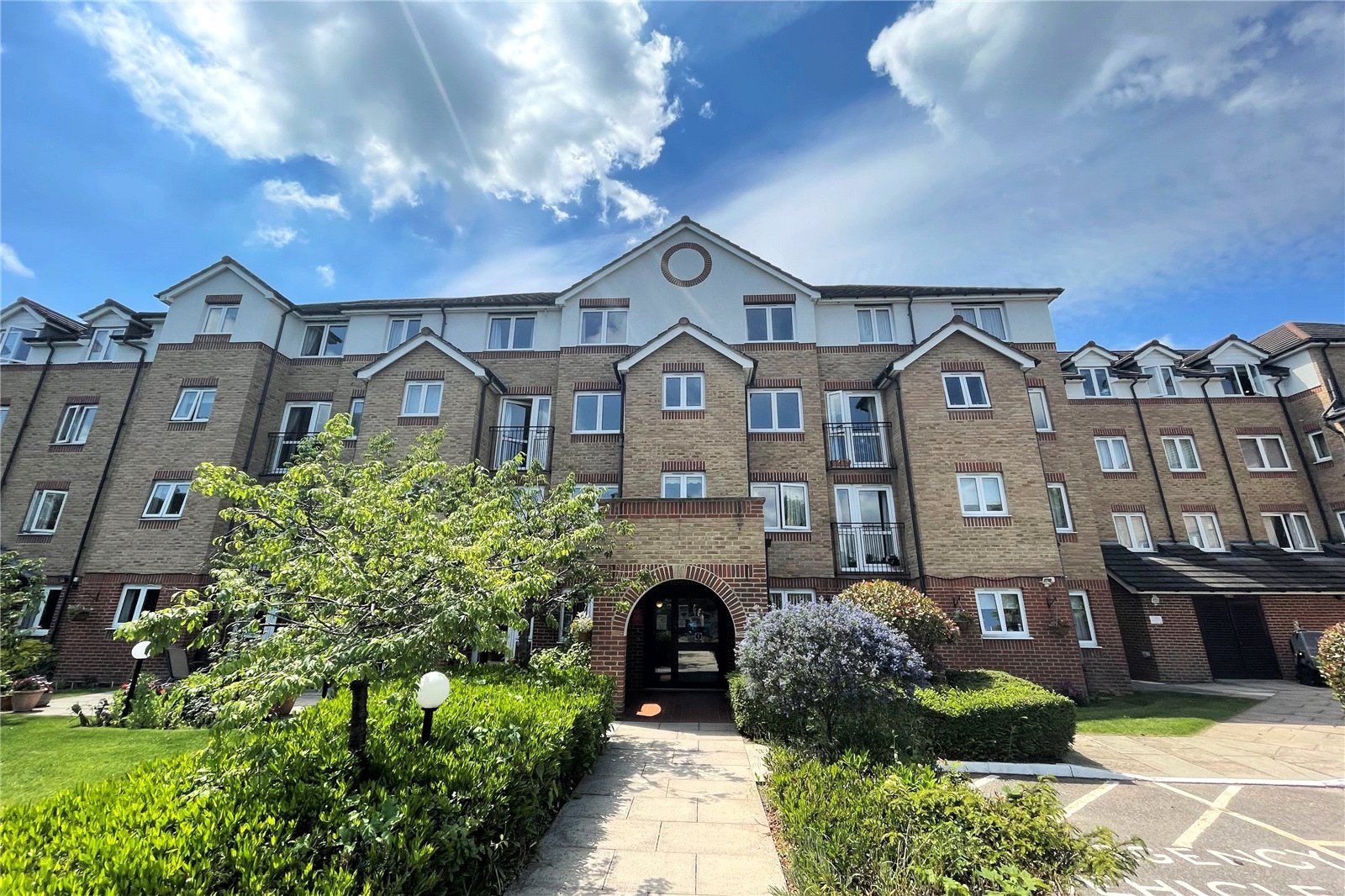 2 bed flat for sale in Cranley Gardens, Wallington SM6 Zoopla