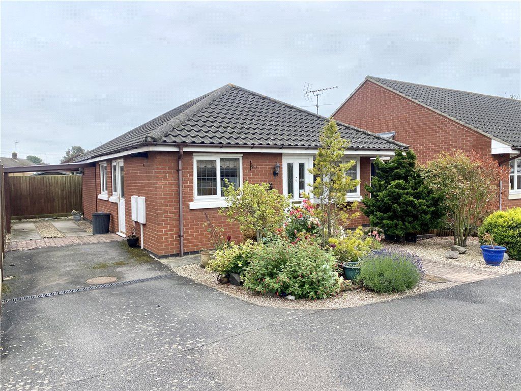 2 bed bungalow for sale in Franklin Drive, Spalding, Lincolnshire PE11