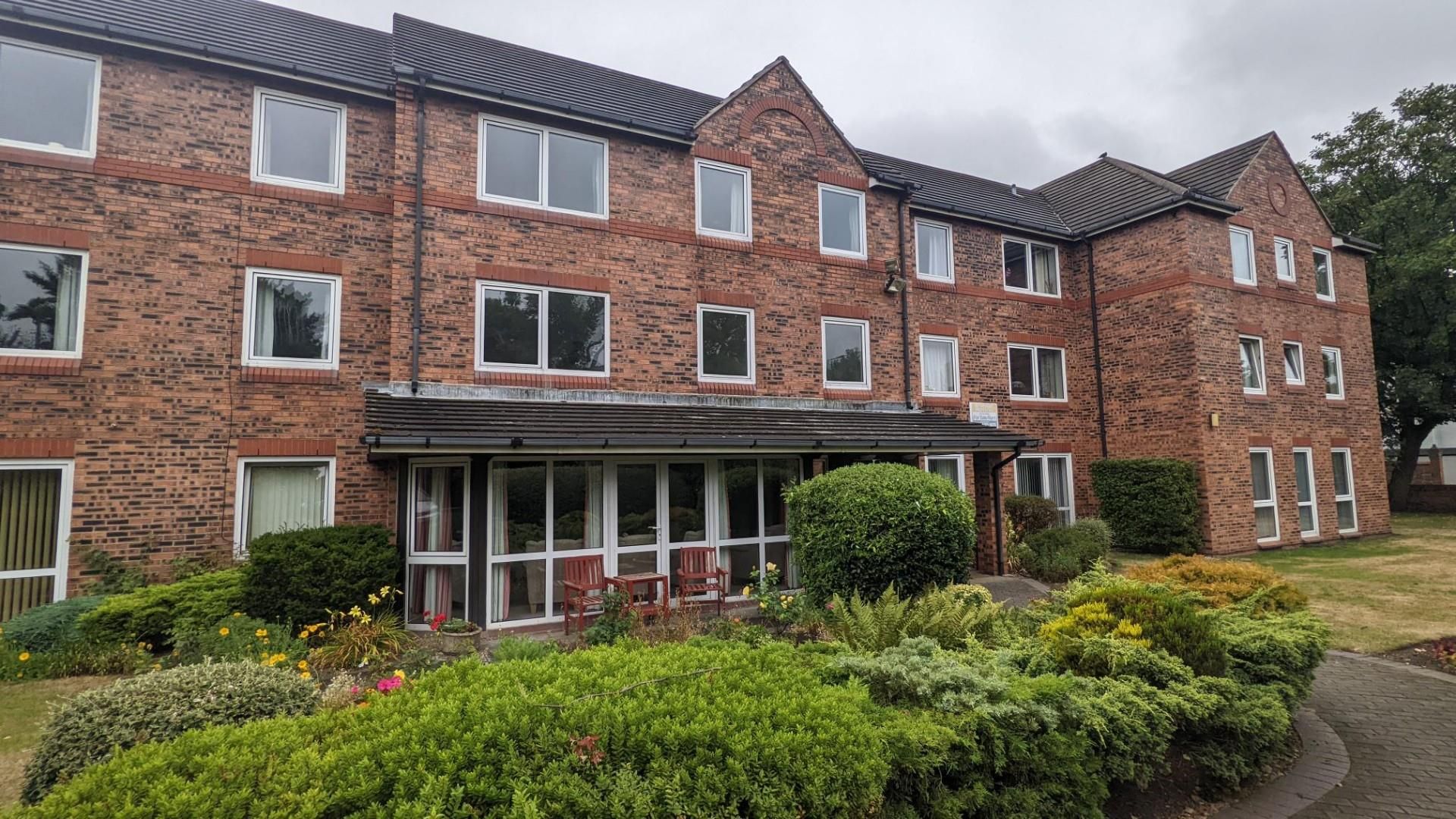 1 bed flat to rent in Blundellsands Road East, Blundellsands, Liverpool