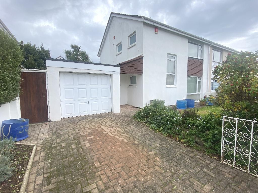 3 bed semidetached house to rent in Manor Way, Heamoor, Penzance TR18