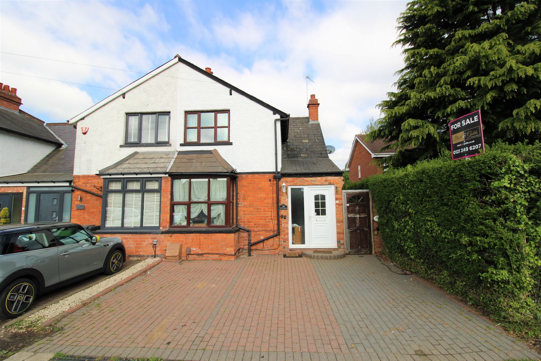 4 bed semidetached house for sale in Station Road, Wythall, Birmingham