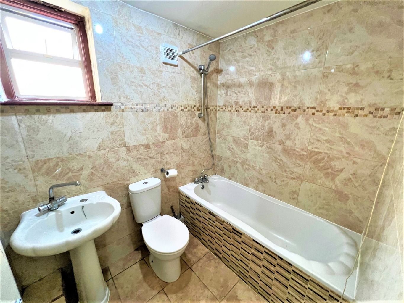 2 bed flat for sale in Ashville Road, London, Greater London E11 Zoopla