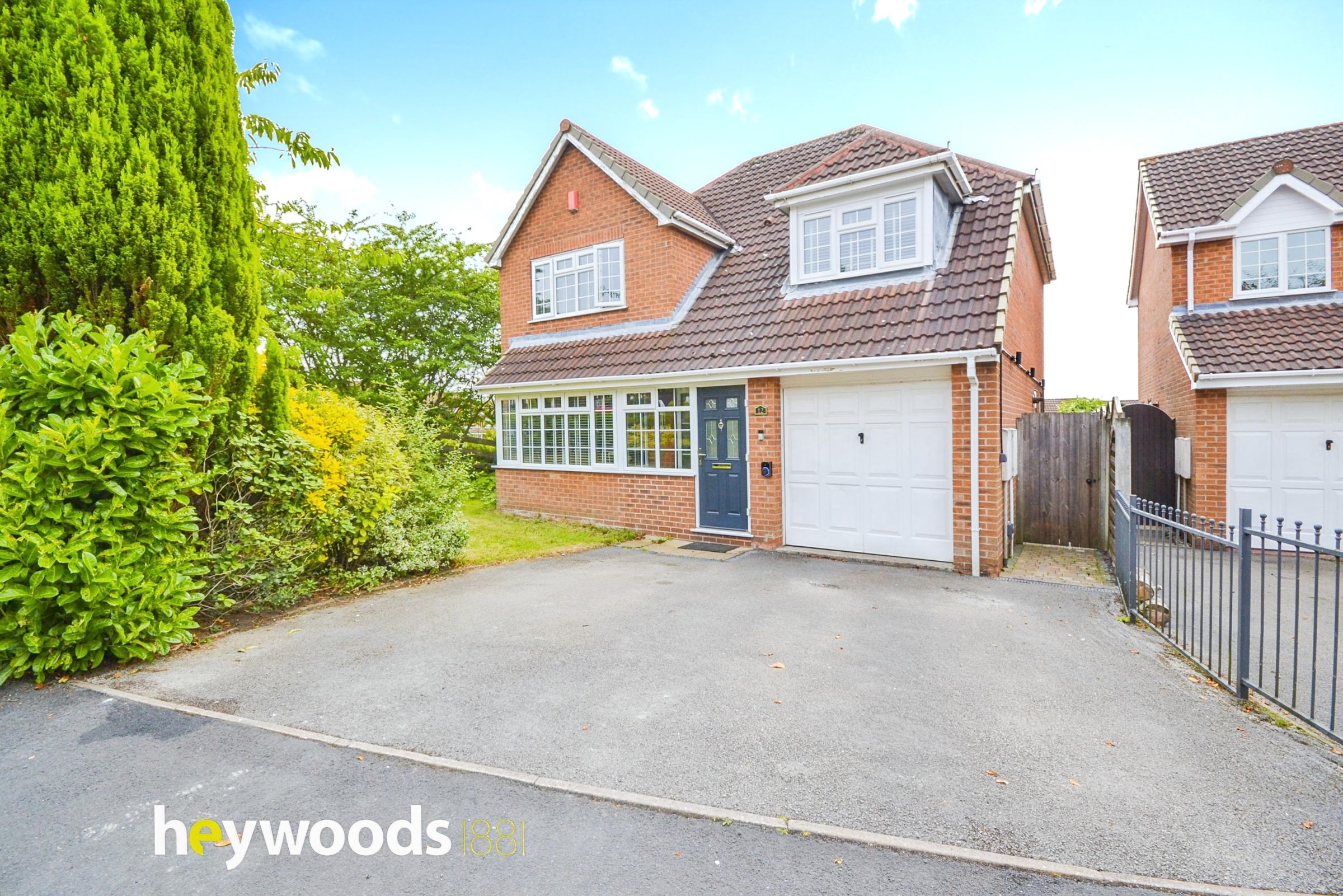 4 bed detached house for sale in Standon Avenue, Waterhayes, Newcastle