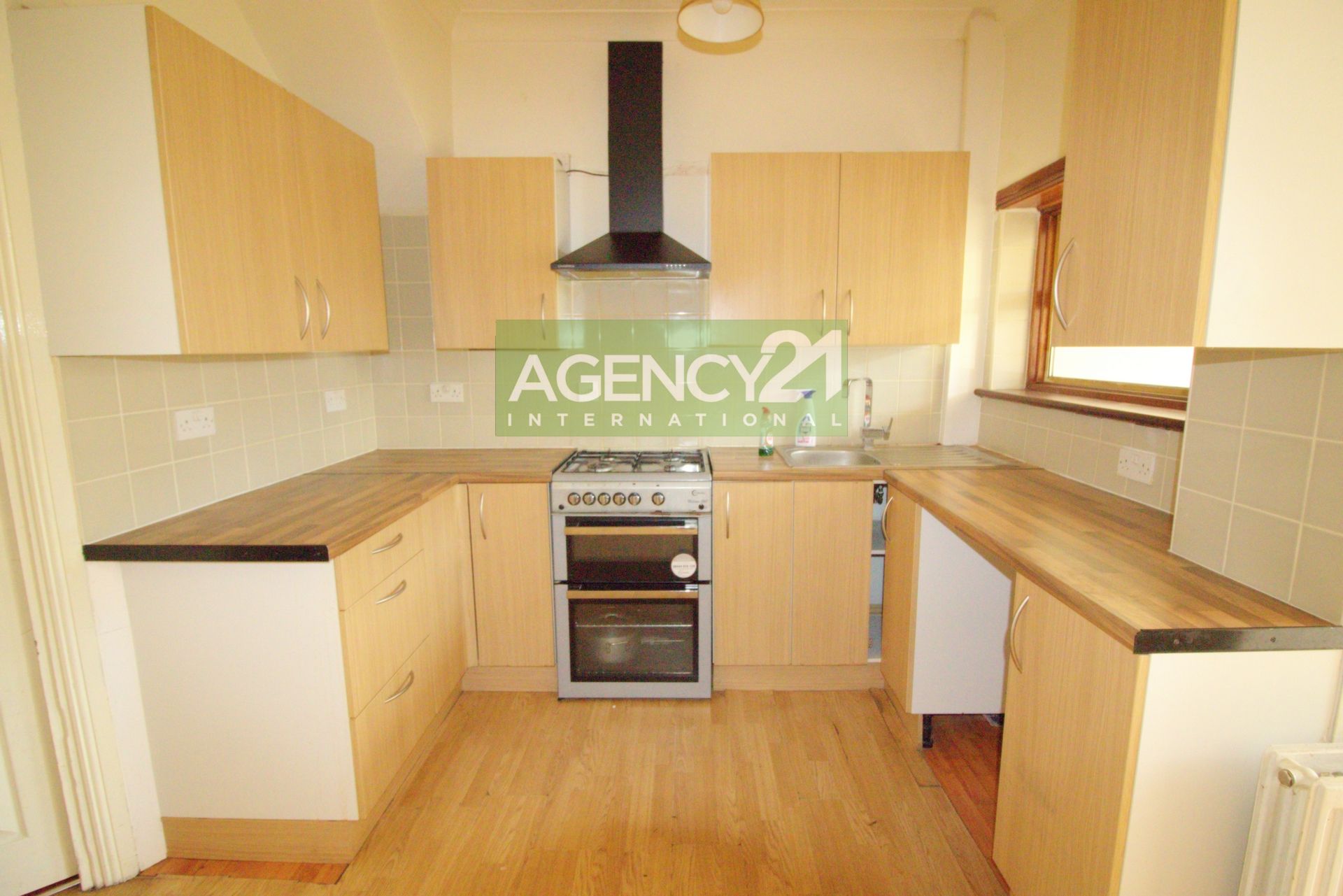 Henniker Garden, East Ham E6