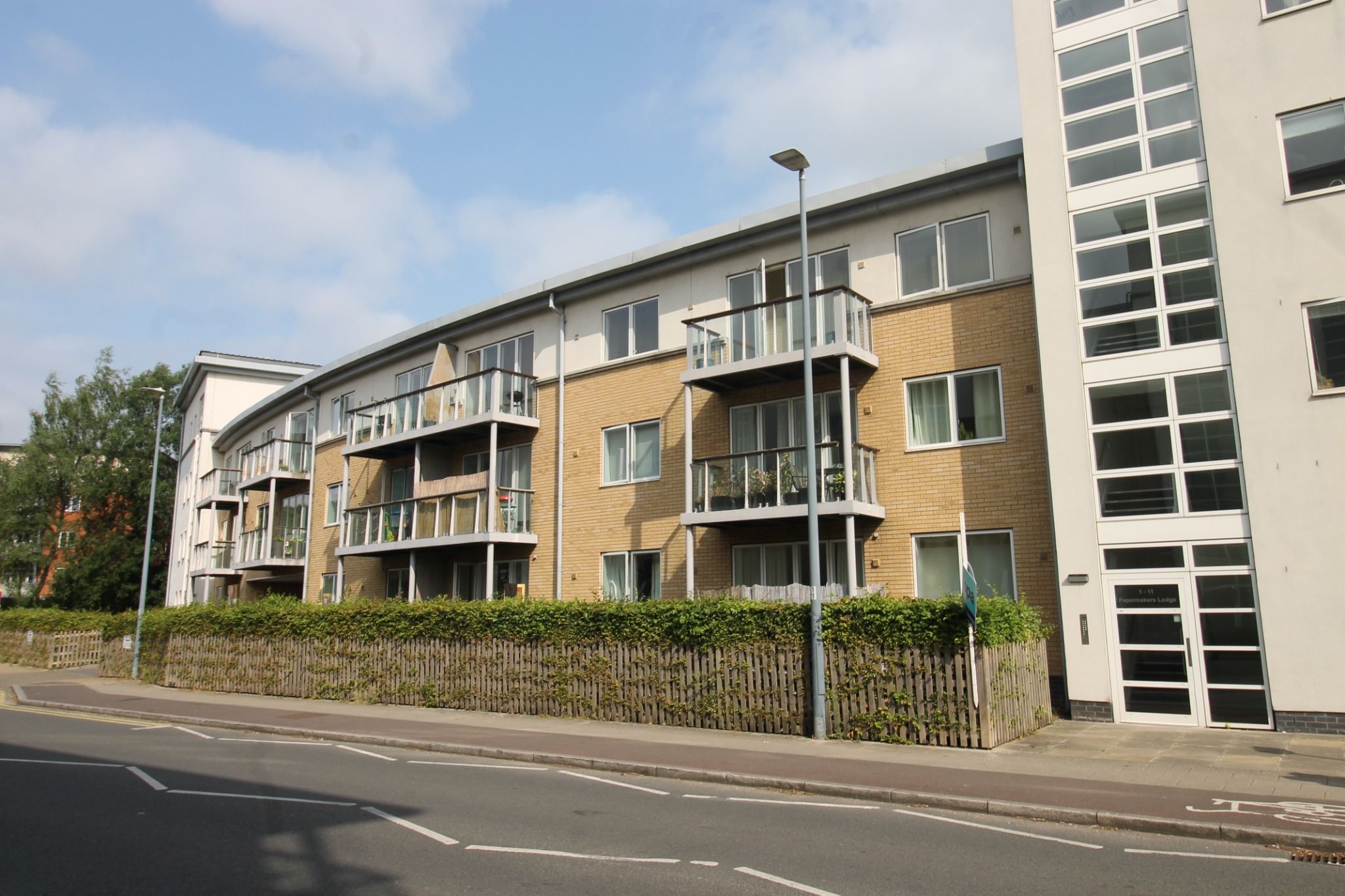 2 bed flat to rent in Ryemead Way, High HP11 Zoopla