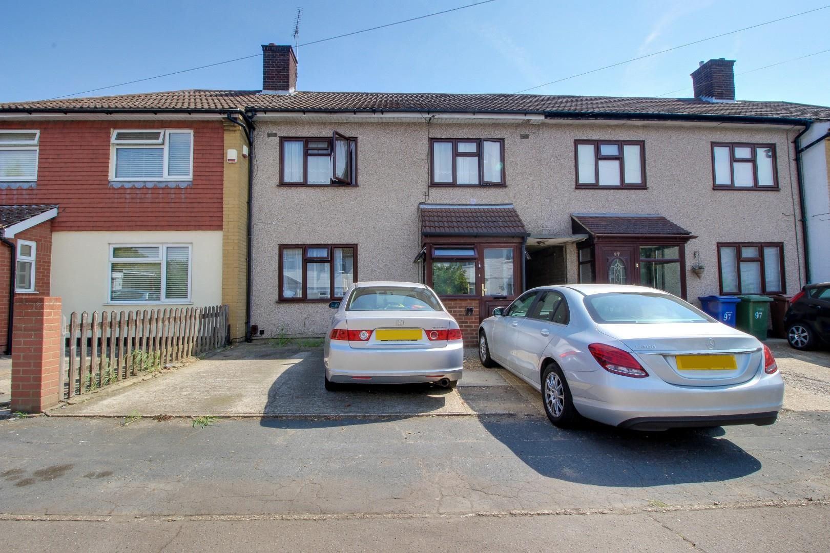 3 bed property for sale in Cherwell Grove, South Ockendon RM15 Zoopla