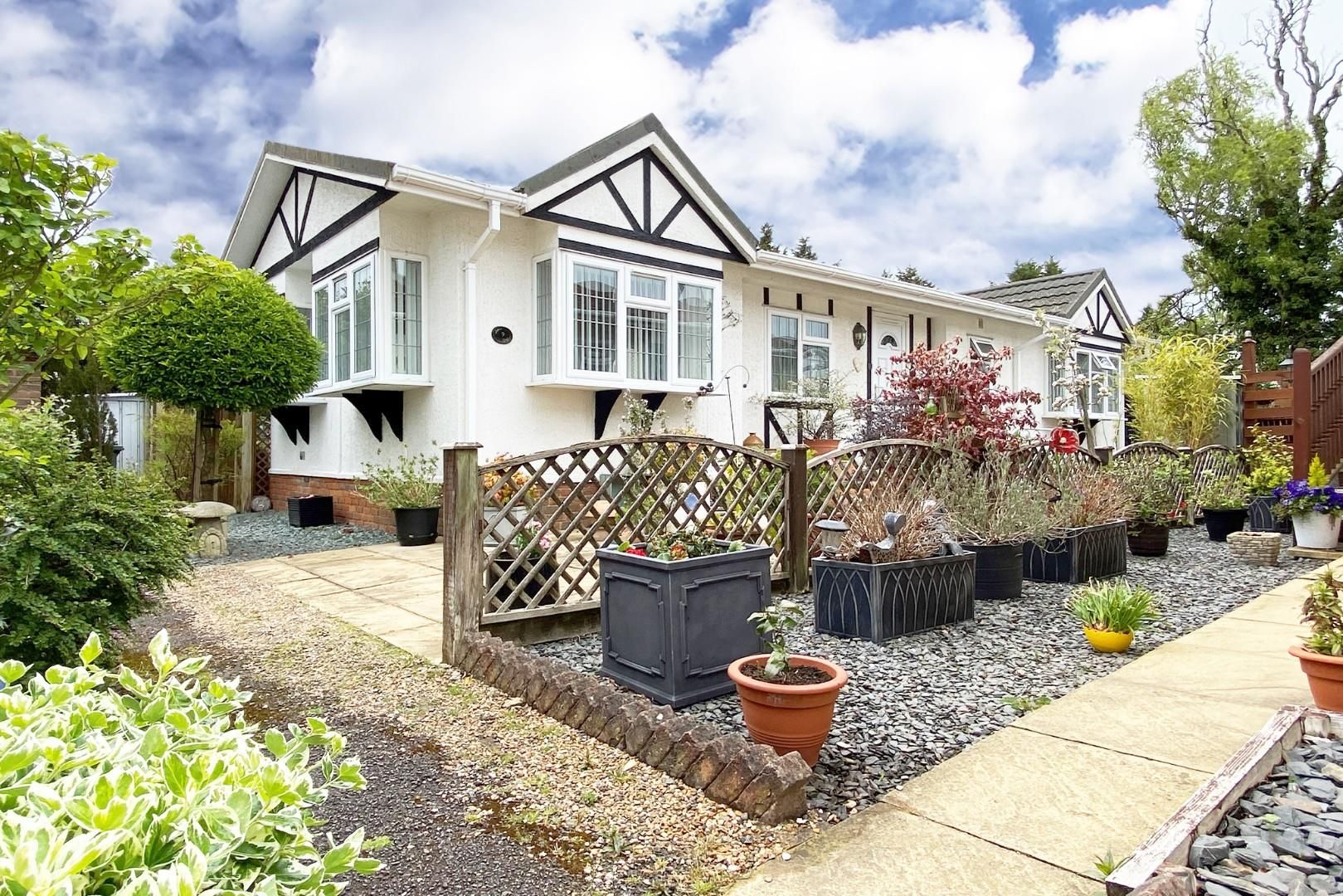 2 bed property for sale in Crouch Lane, Winkfield, Windsor SL4 Zoopla