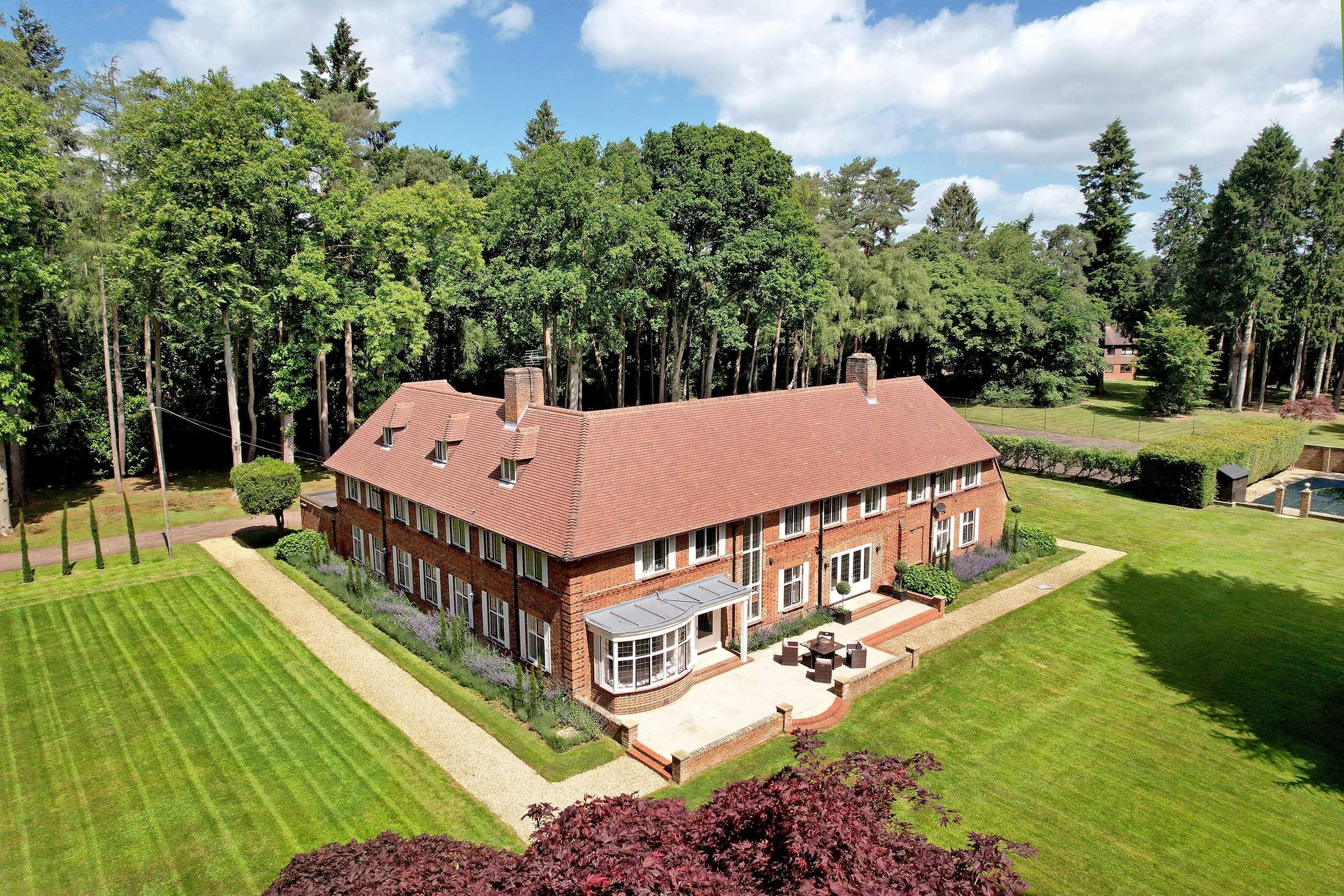 6 bed detached house for sale in Nightingales Lane, Chalfont St Giles