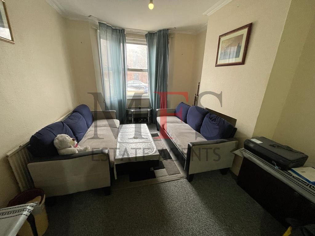 4 bed terraced house to rent in Gladstone Road, Southall UB2 Zoopla