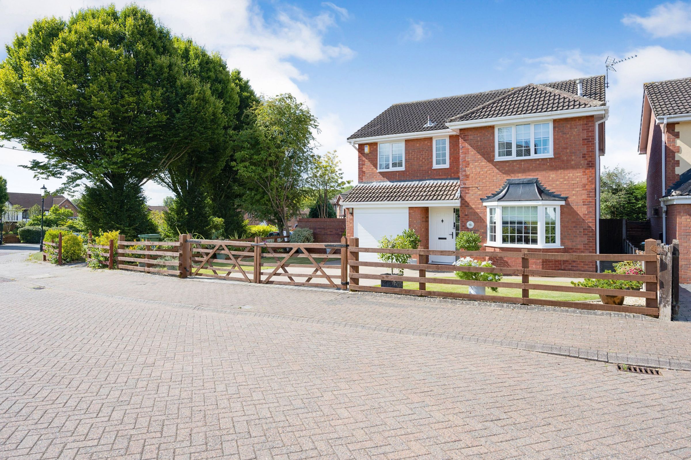 4 bed detached house for sale in Eanleywood Lane, Norton, Runcorn