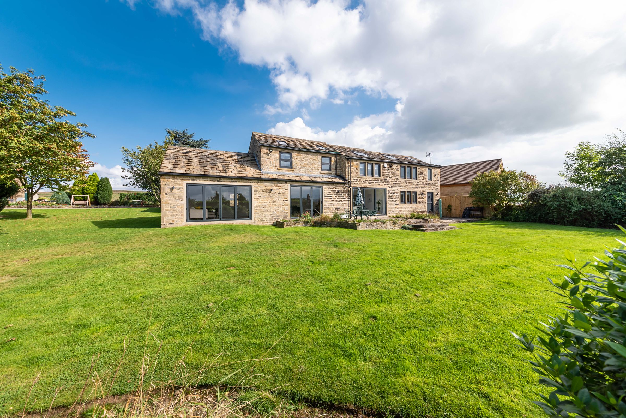 5 bed detached house for sale in Greaves House Lane, Lepton