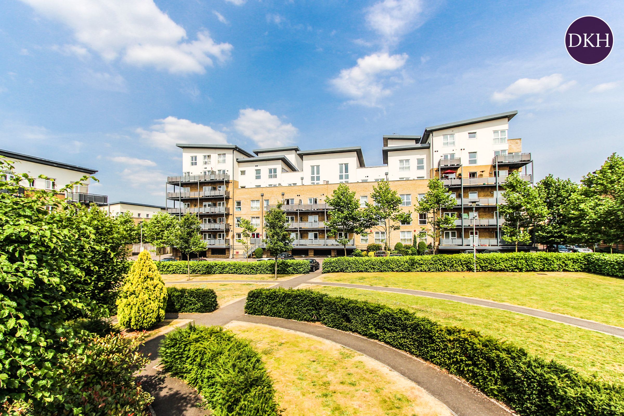2 bed flat for sale in Metropolitan Station Approach, Watford WD18 Zoopla