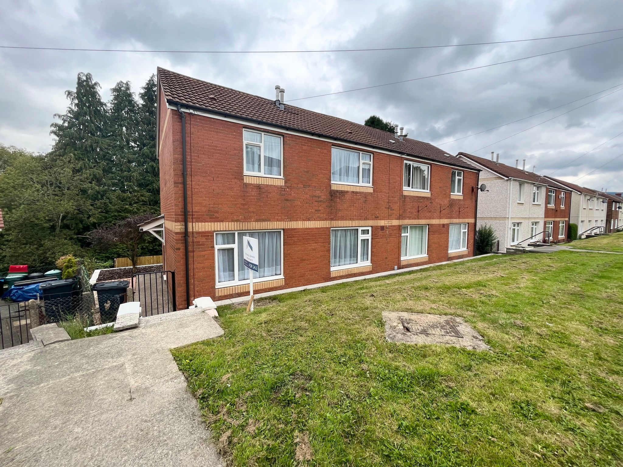 3 bed semidetached house for sale in Ty Fry, Aberdare, Mid