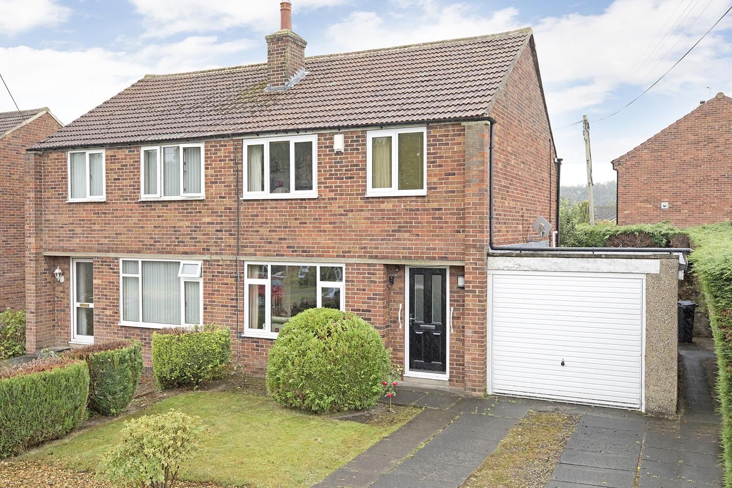 3 bed semidetached house for sale in Norwood Close, Burley In