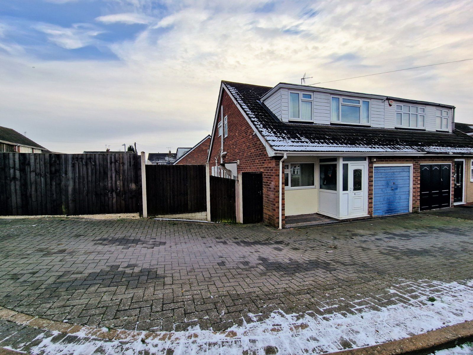 3 bed semidetached house for sale in Mount Pleasant Road, Bedworth