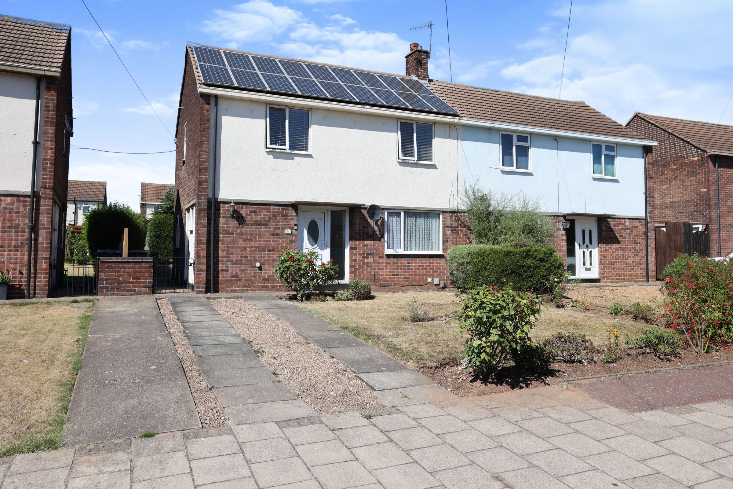 3 bed semidetached house for sale in Stowe Avenue, West Bridgford