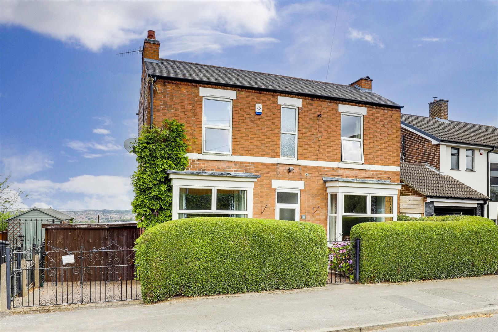 3 bed detached house for sale in Coronation Road, Mapperley