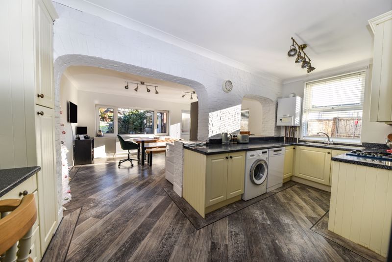 4 bed semidetached bungalow for sale in Lovedean Lane, Waterlooville PO8 Zoopla