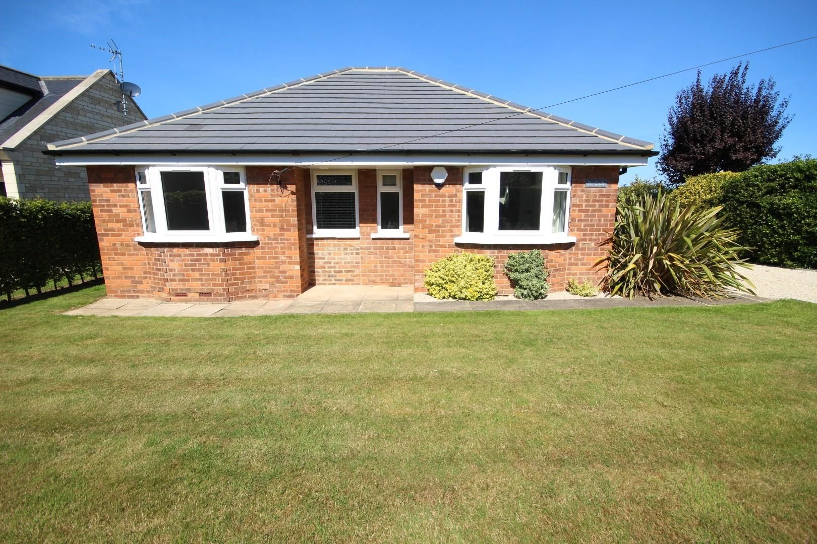 2 bed detached bungalow to rent in Fir Croft Headwell Lane, Saxton