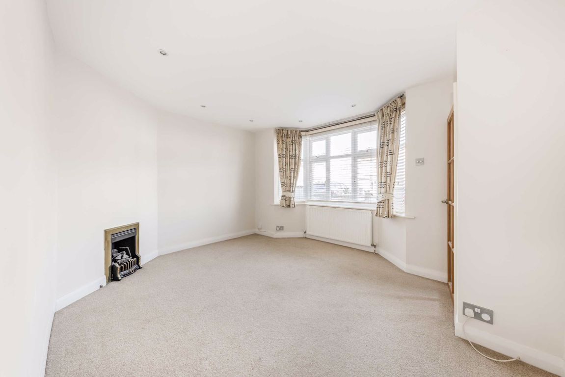 3 bed property for sale in Cranleigh Road, Feltham TW13 Zoopla