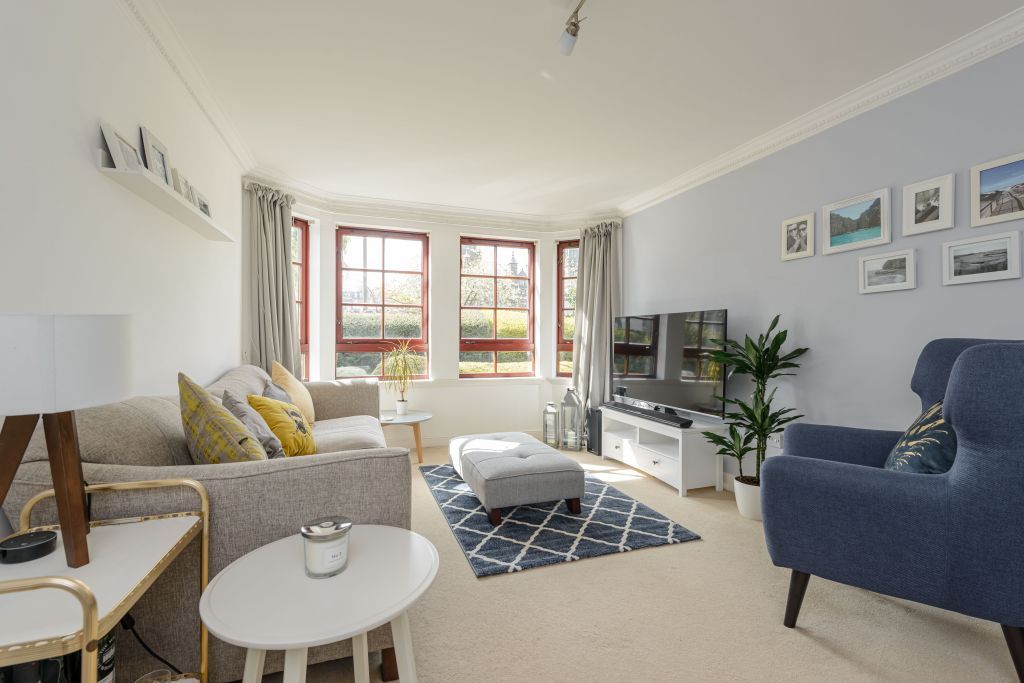 43/4 Orchard Brae Avenue Edinburgh EH4