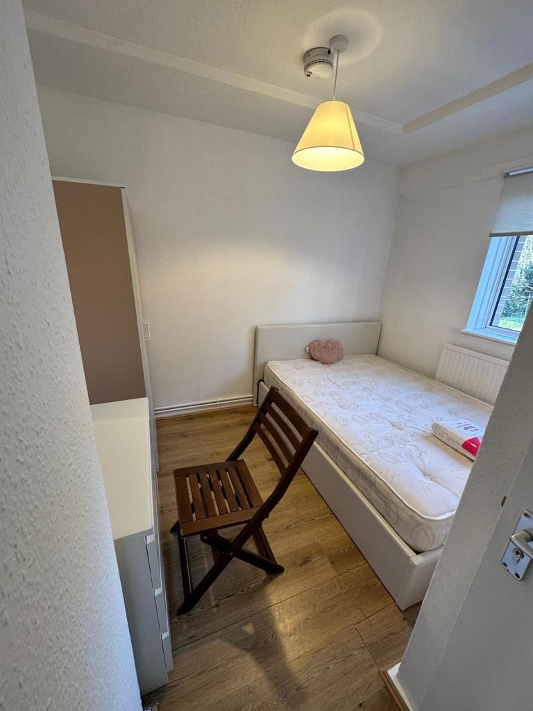 Room to rent in Kilburn Priory, London NW6 Zoopla