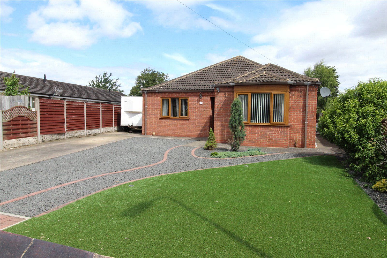 5 bed bungalow for sale in De Lacy Way, Winterton, North Lincolnshire