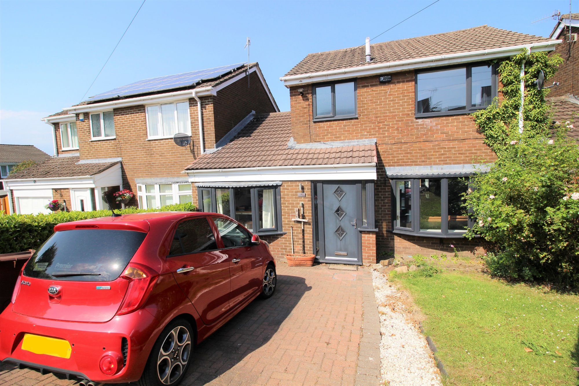 4 bed linkdetached house for sale in Bowland Road, Glossop SK13 Zoopla