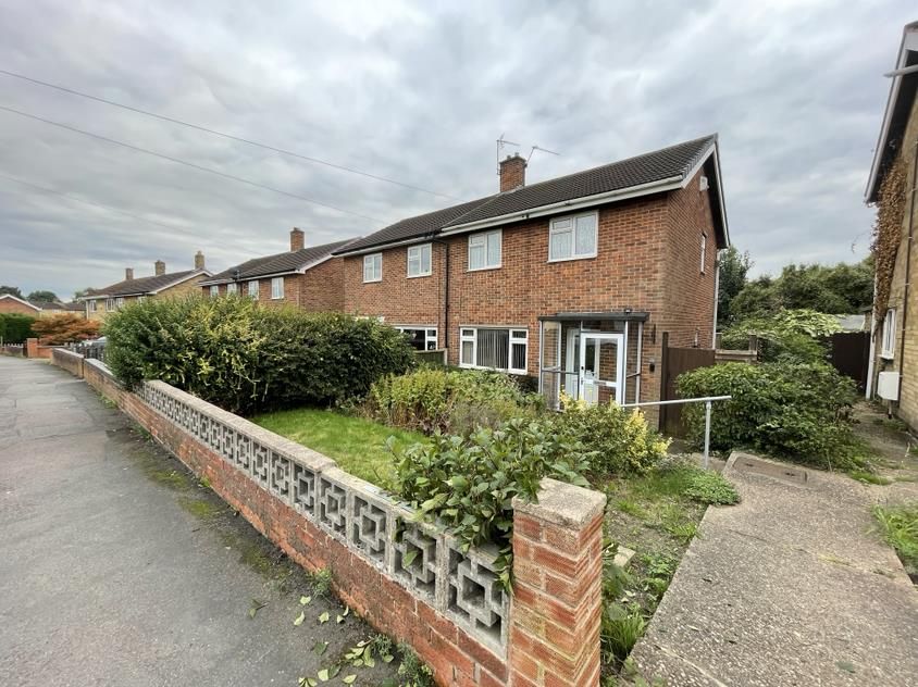 2 bed semidetached house for sale in Chatsworth Road, Newhall