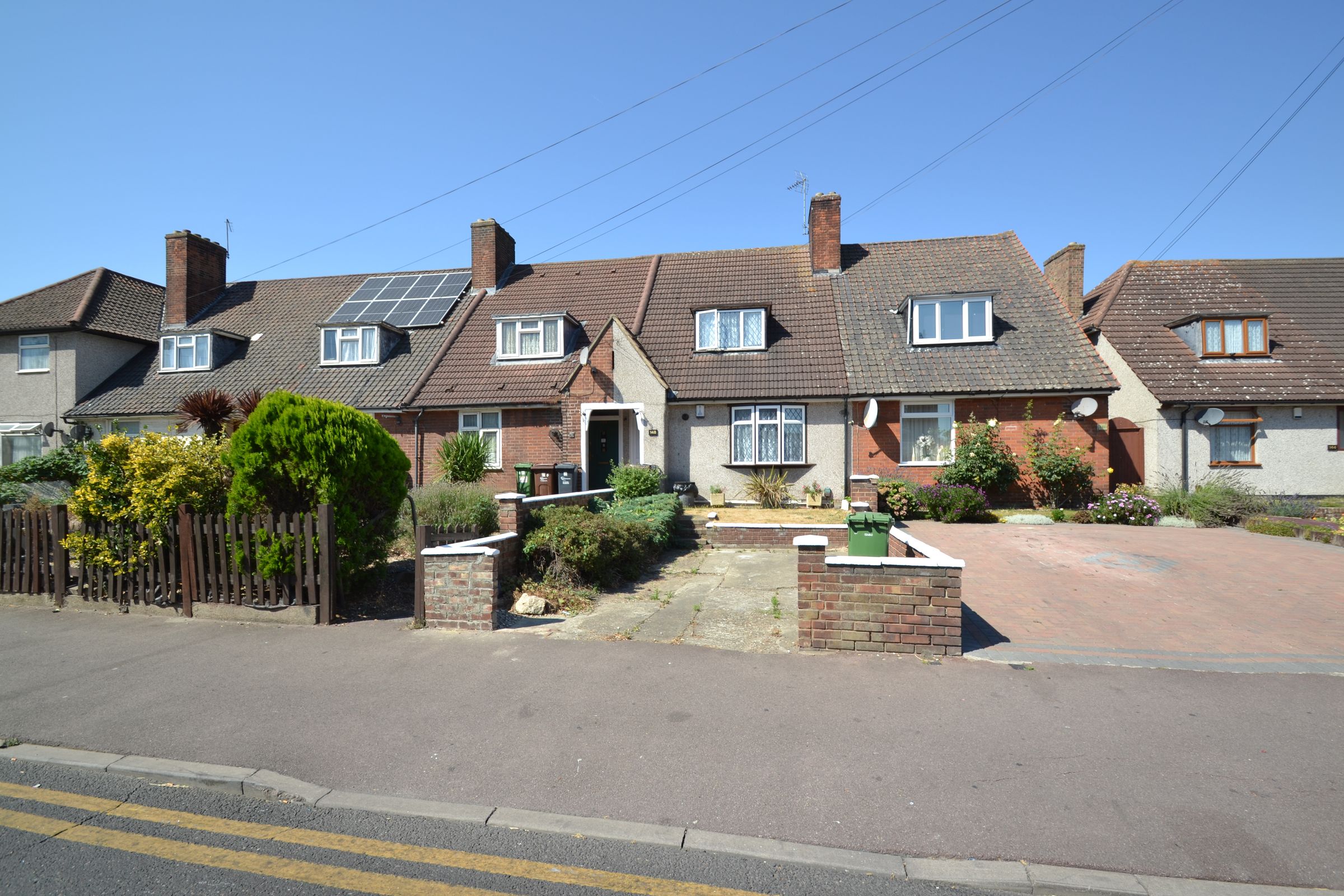 2 bed terraced house for sale in Broad Street, Dagenham RM10 Zoopla