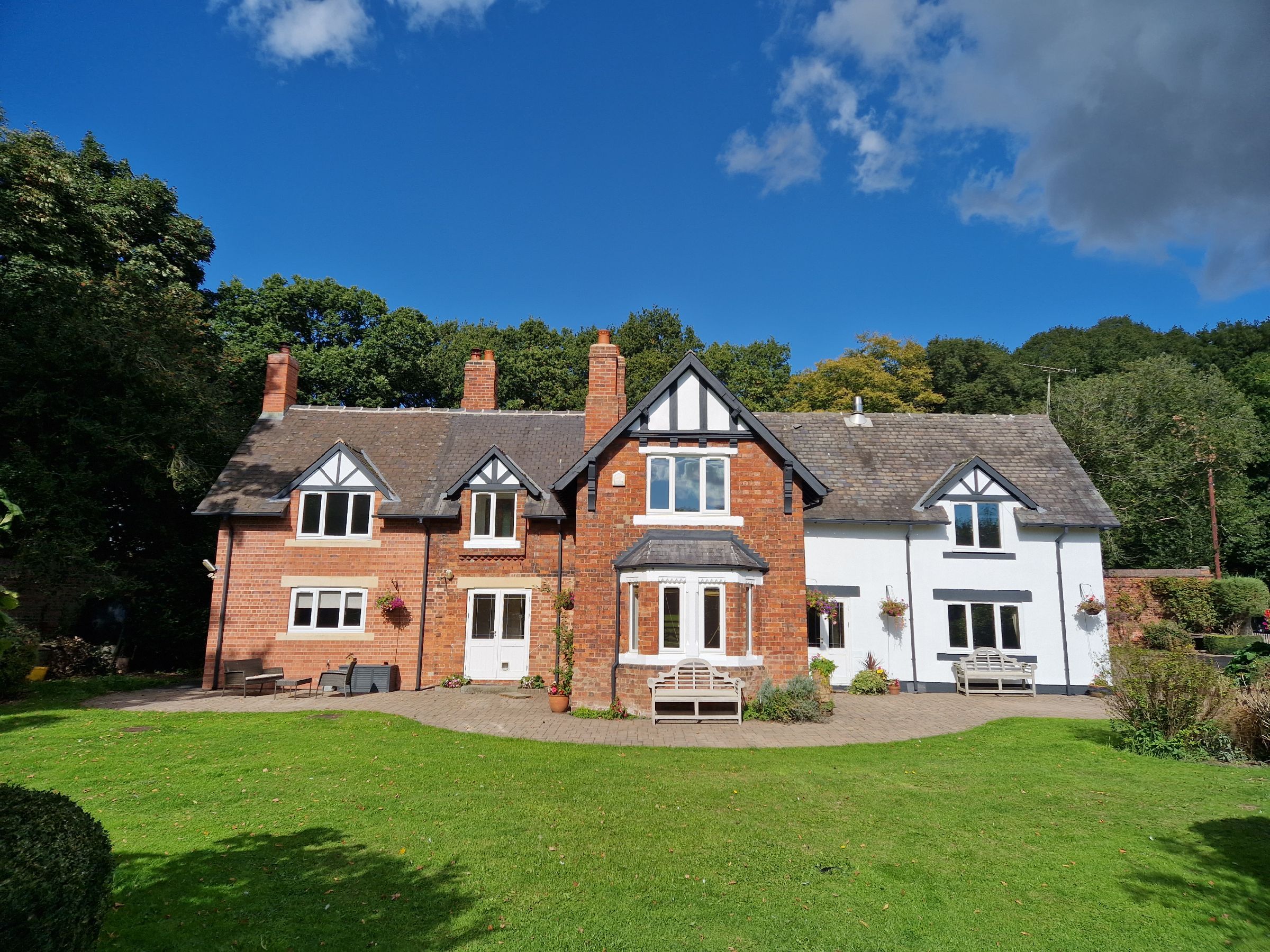 5 bed detached house for sale in Rossington Hall Gardens, Great North