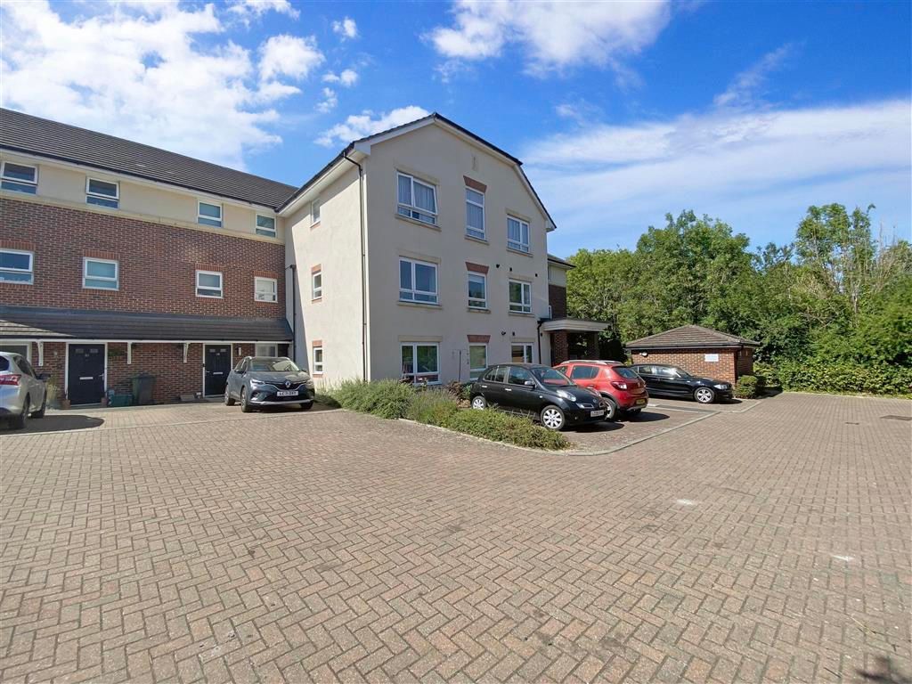 2 bed flat for sale in Dalmeny Way, Epsom, Surrey KT18 Zoopla